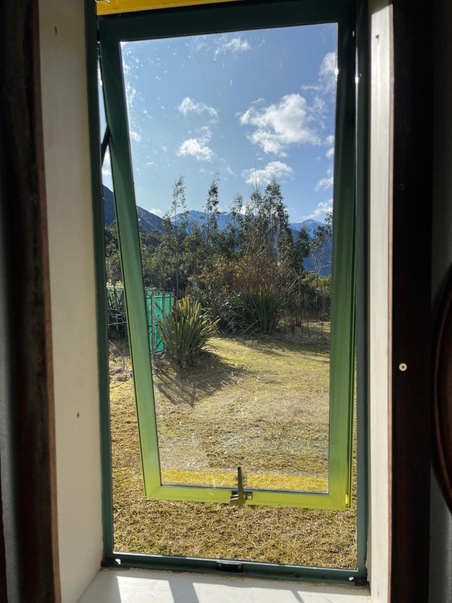 Basic, Super 'Cosy' Cabin In The Middle Of National Park And Mountains Otira 외부 사진