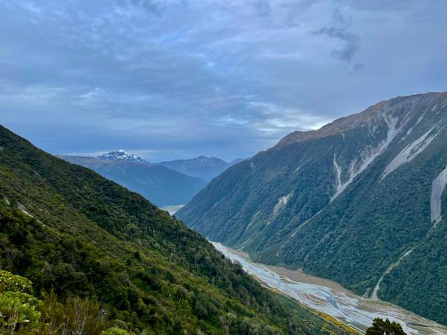Basic, Super 'Cosy' Cabin In The Middle Of National Park And Mountains Otira 외부 사진